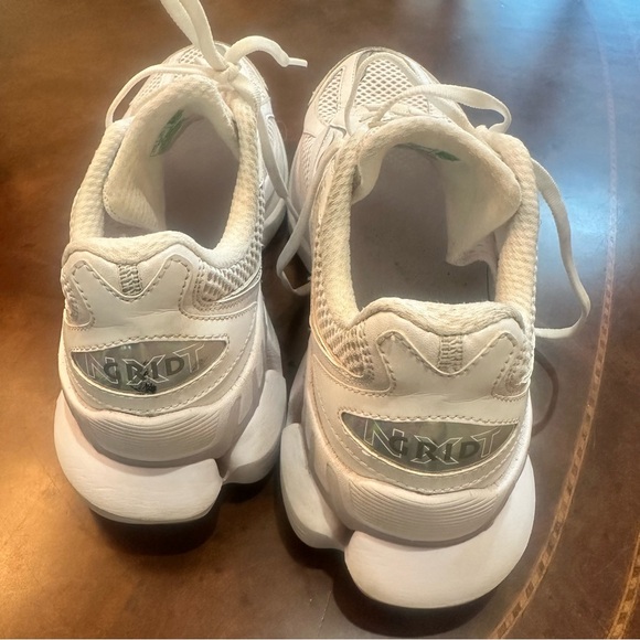 Saucony Grid NXT unisex white sneakers 11.5 used once - Picture 9 of 11